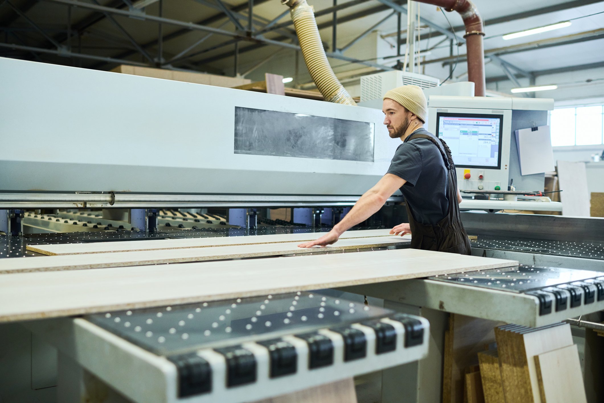 Professional panel cutting at SmartCutting Center
